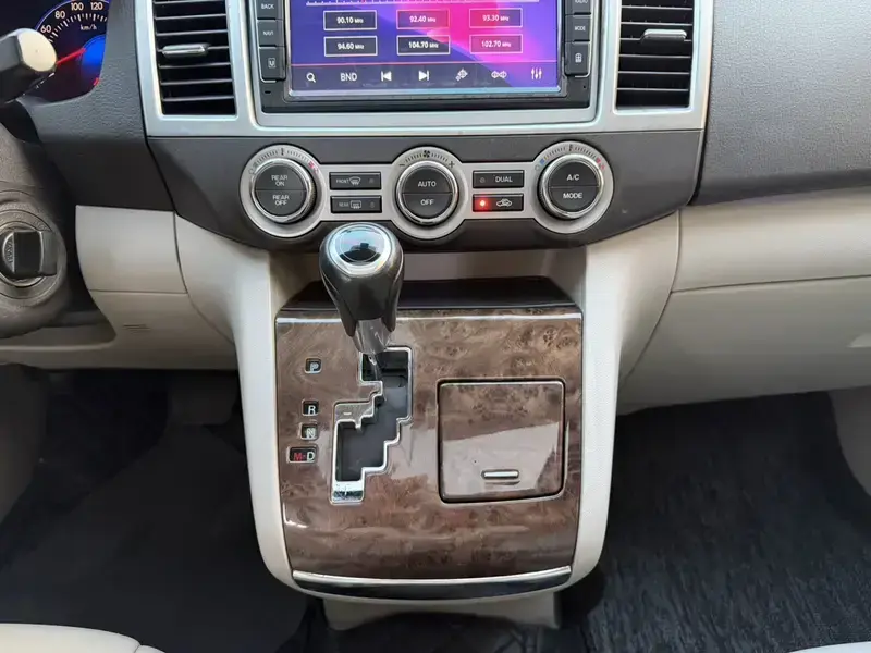 2013 Mazda 8 с пробегом 120 000 км