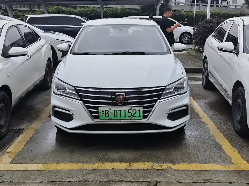 2019 Roewe Ei5 с пробегом 267 000 км