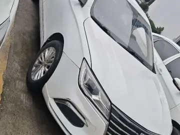 2019 Roewe Ei5 с пробегом 267 000 км