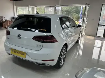 2018 Volkswagen Golf Electric с пробегом 63 000 км