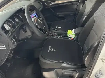 2018 Volkswagen Golf Electric с пробегом 63 000 км