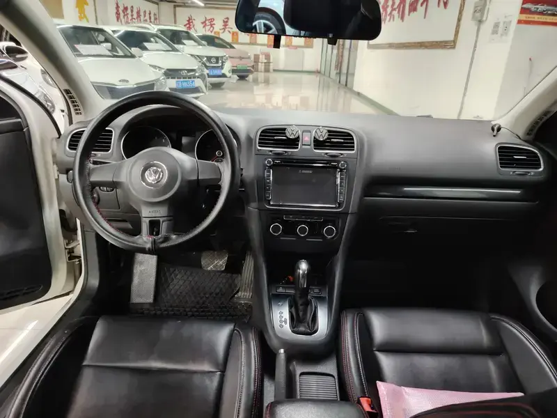 2012 Volkswagen Golf Electric с пробегом 40 000 км