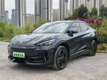 Volkswagen Unique 06