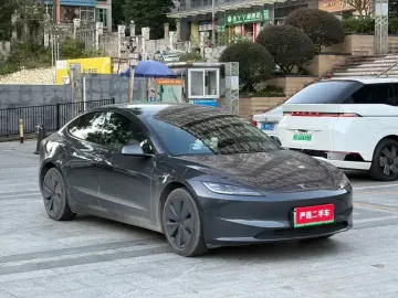 2023 Tesla Model 3 с пробегом 36 000 км