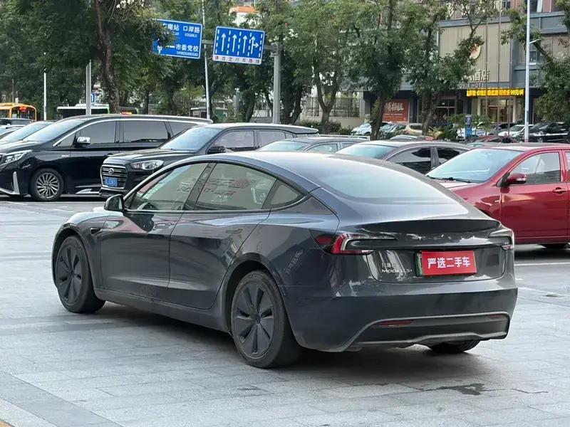 2023 Tesla Model 3 с пробегом 36 000 км