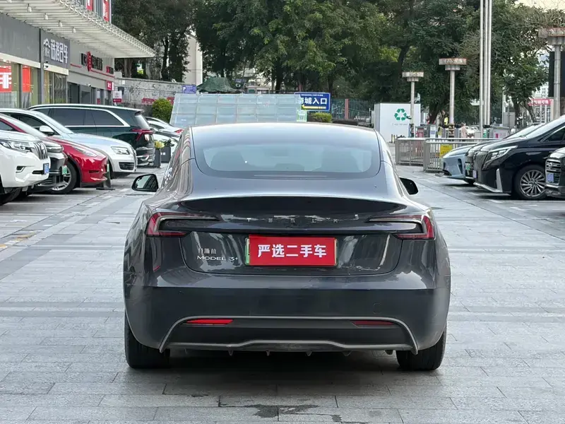 2023 Tesla Model 3 с пробегом 36 000 км