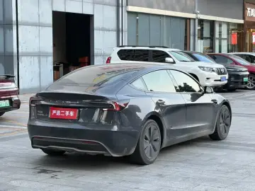 2023 Tesla Model 3 с пробегом 36 000 км