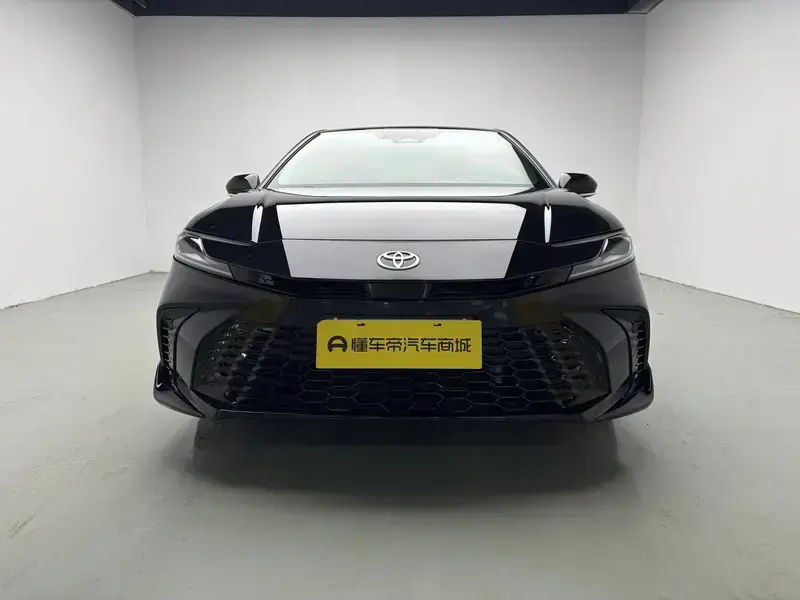 2024 Toyota Camry с пробегом 29 300 км
