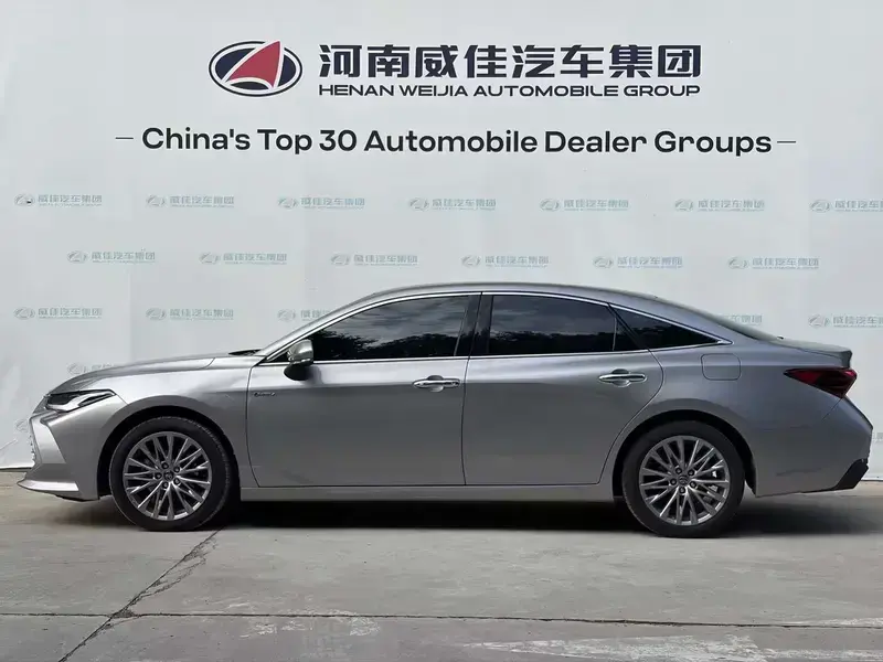 2024 Toyota Avalon с пробегом 12 800 км