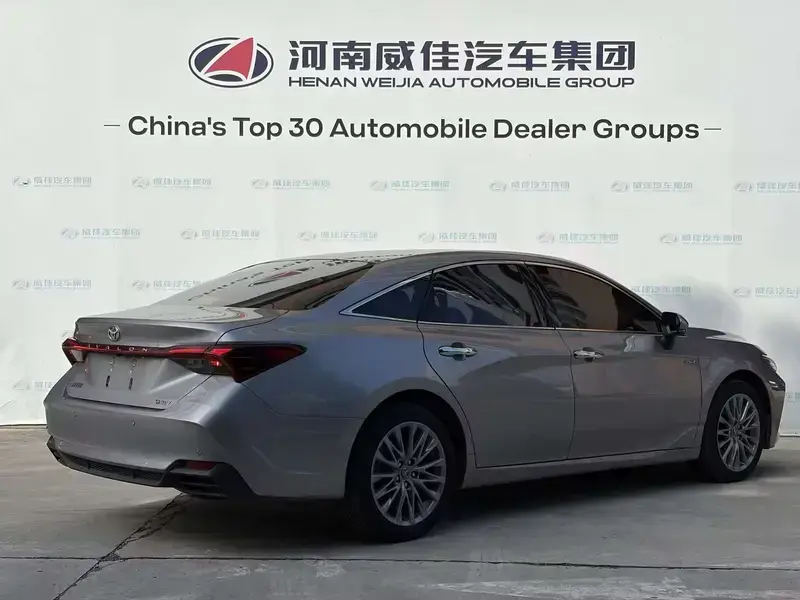 2024 Toyota Avalon с пробегом 12 800 км