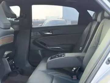 2024 Toyota Avalon с пробегом 12 800 км