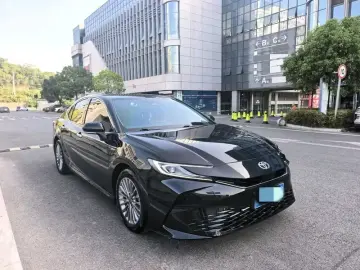 2024 Toyota Camry с пробегом 33 000 км