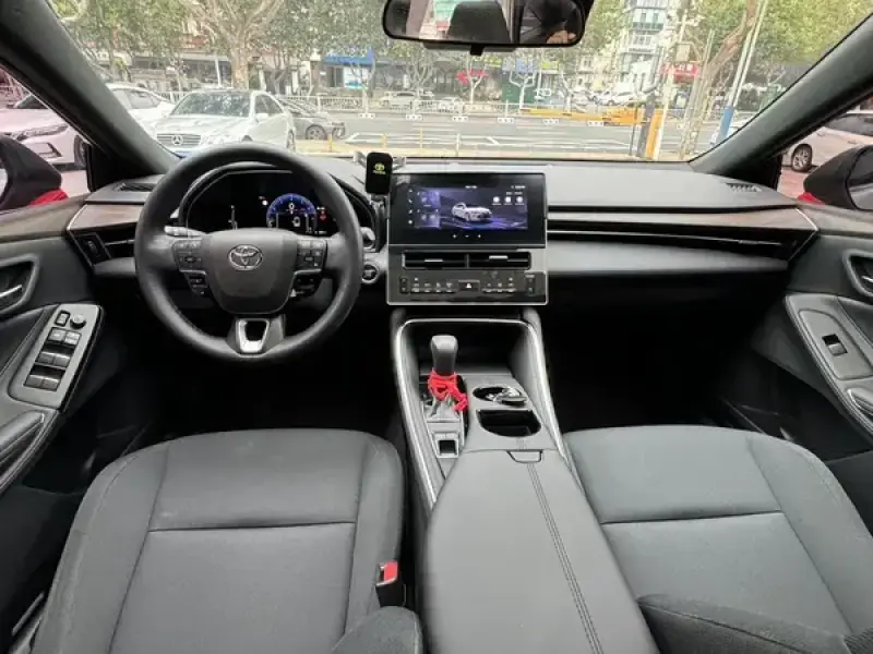 2024 Toyota Avalon с пробегом 17 000 км