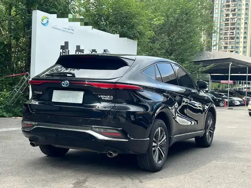 2022 Toyota Venza с пробегом 101 700 км
