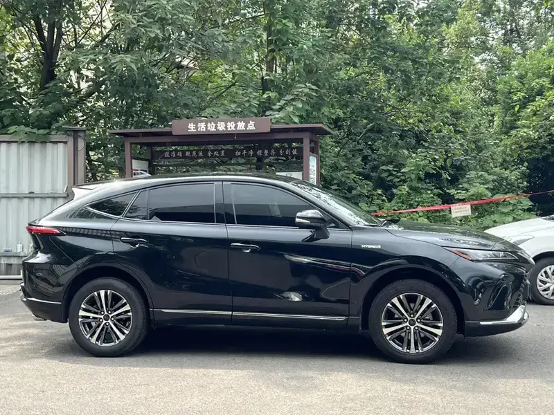 2022 Toyota Venza с пробегом 101 700 км