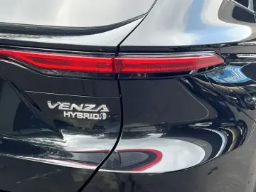 2022 Toyota Venza с пробегом 101 700 км