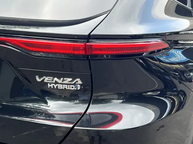 2022 Toyota Venza с пробегом 101 700 км