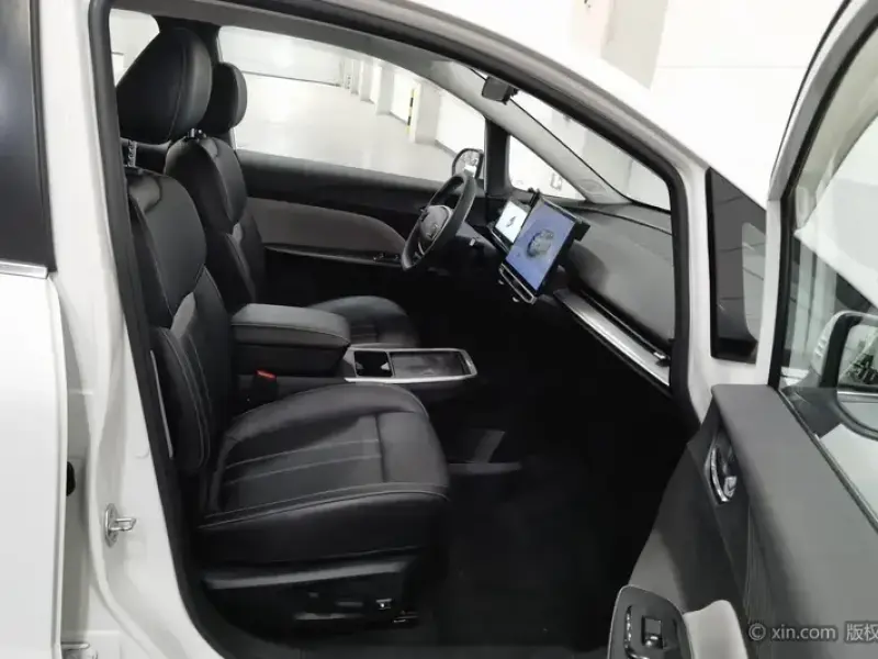 2023 Venucia VX6 с пробегом 39 700 км