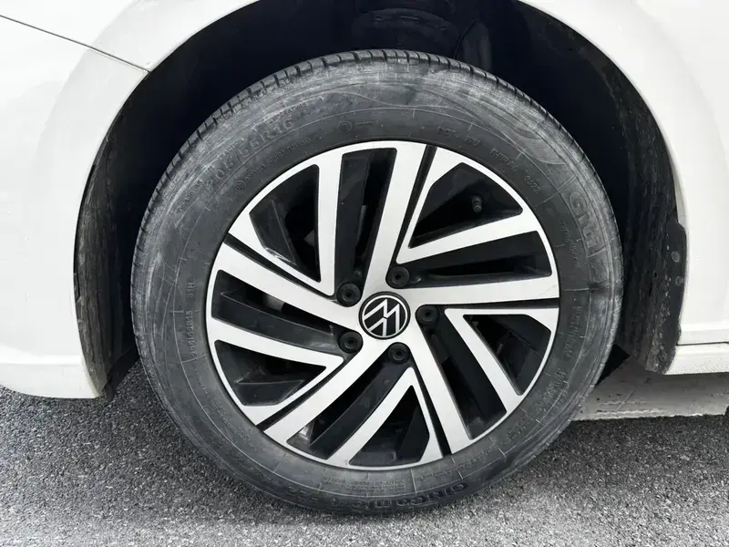 2023 Volkswagen Lavida с пробегом 36 800 км