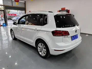 2018 Volkswagen Golf Sportsvan с пробегом 90 000 км