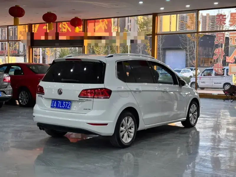 2018 Volkswagen Golf Sportsvan с пробегом 90 000 км