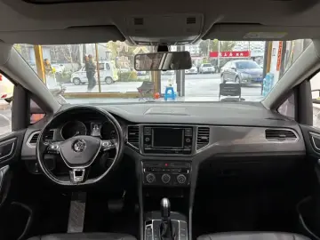 2018 Volkswagen Golf Sportsvan с пробегом 90 000 км