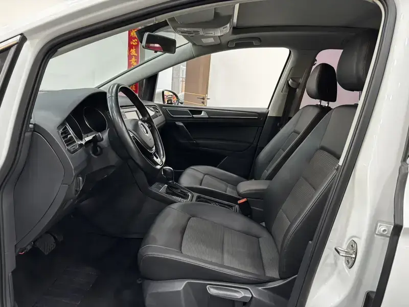 2018 Volkswagen Golf Sportsvan с пробегом 90 000 км