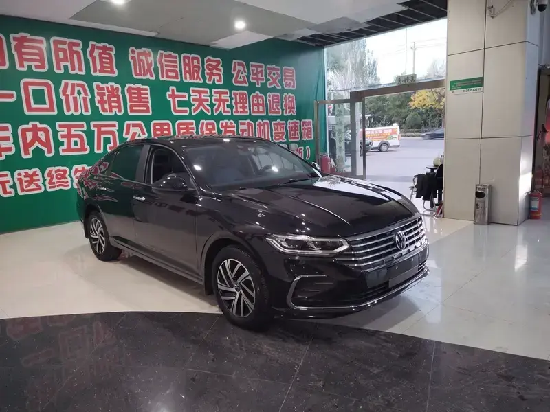 2023 Volkswagen Lavida с пробегом 35 000 км
