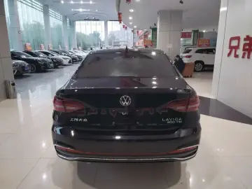 2023 Volkswagen Lavida с пробегом 35 000 км