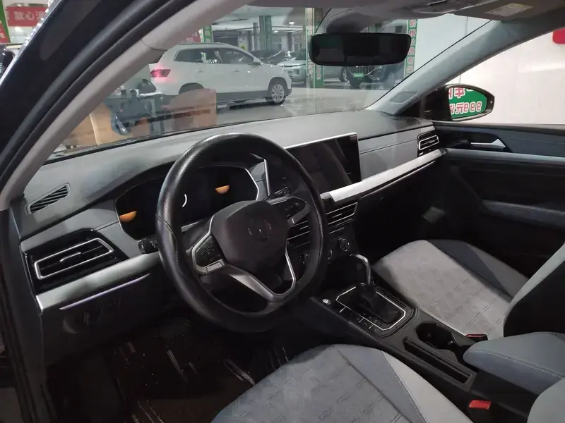 2023 Volkswagen Lavida с пробегом 35 000 км