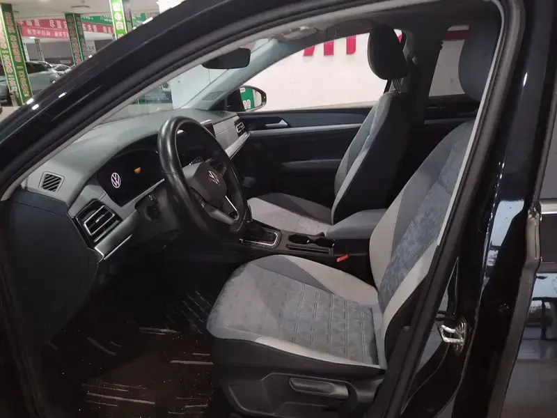 2023 Volkswagen Lavida с пробегом 35 000 км