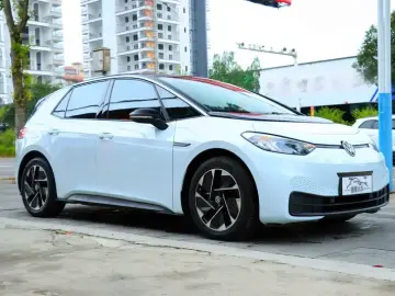 2022 Volkswagen ID.3 с пробегом 70 000 км