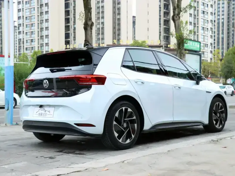 2022 Volkswagen ID.3 с пробегом 70 000 км
