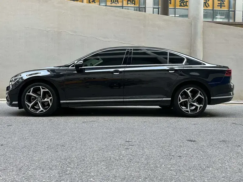 2023 Volkswagen Magotan с пробегом 44 000 км