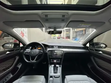 2023 Volkswagen Magotan с пробегом 44 000 км