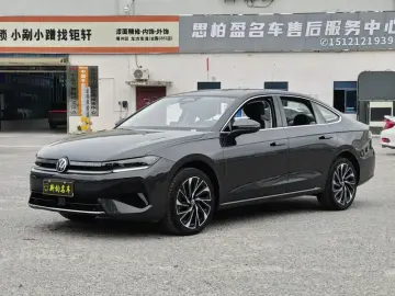 2026 Volkswagen Sagitar с пробегом 12 000 км