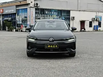 2026 Volkswagen Sagitar с пробегом 12 000 км