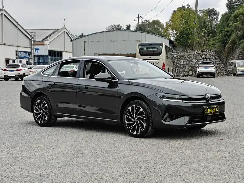 2026 Volkswagen Sagitar с пробегом 12 000 км