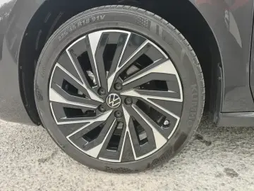 2026 Volkswagen Sagitar с пробегом 12 000 км