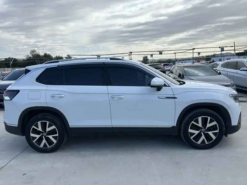 2023 Volkswagen Tayron с пробегом 18 000 км