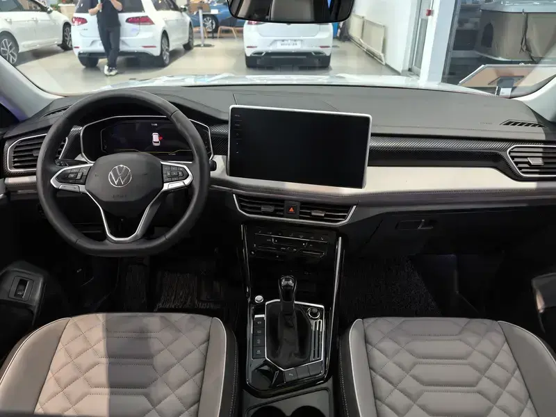 2024 Volkswagen Tayron с пробегом 12 700 км