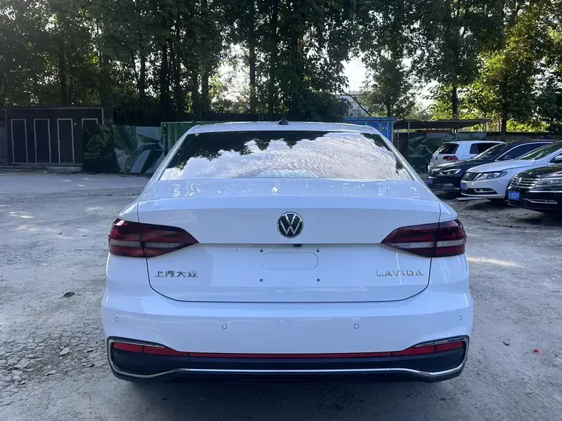 2024 Volkswagen Lavida с пробегом 20 000 км