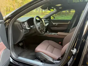 2026 Volvo S90 с пробегом 7 000 км