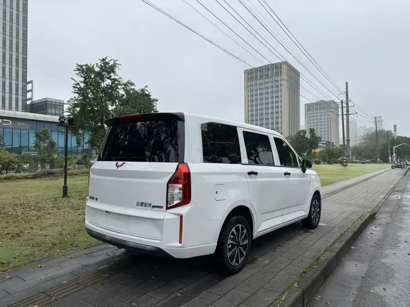 2021 Wuling Hongguang Plus с пробегом 80 000 км