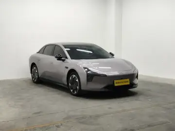 2025 Xpeng Mona M03 с пробегом 10 000 км