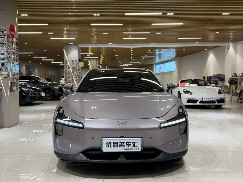 2025 Xpeng Mona M03 с пробегом 12 000 км