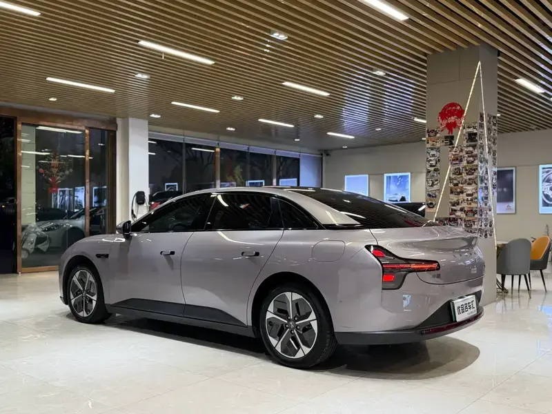 2025 Xpeng Mona M03 с пробегом 12 000 км