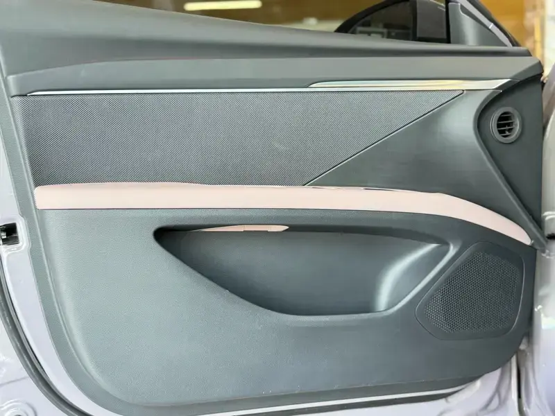 2025 Xpeng Mona M03 с пробегом 12 000 км