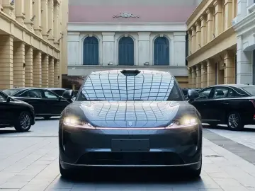 2026 Luxeed R7 с пробегом 2 000 км