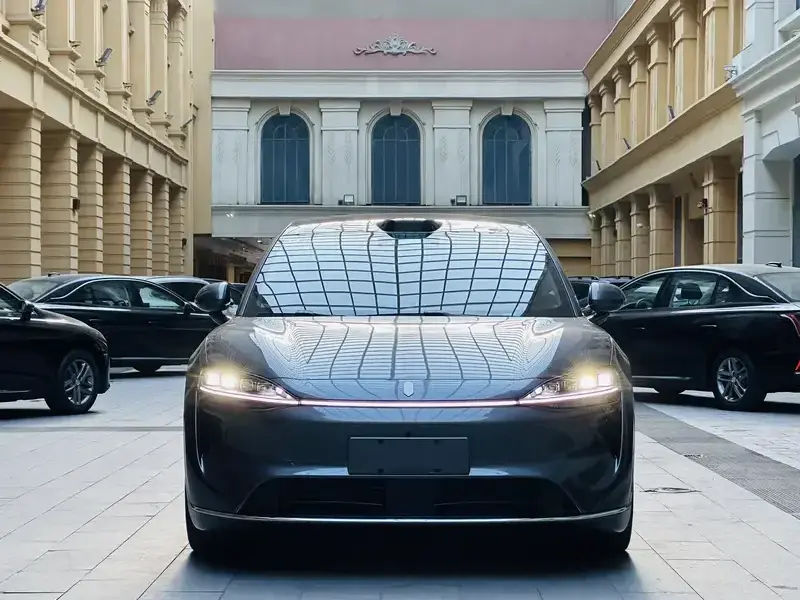 2026 Luxeed R7 с пробегом 2 000 км